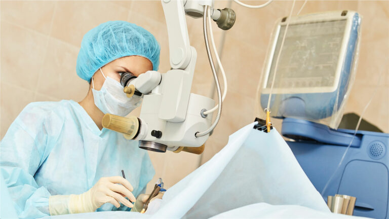 Cirugía De Miopía Lentes Fáquicas Clínica Oftalmológica Del Doctor